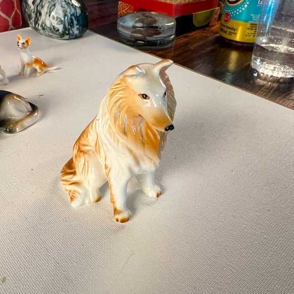 Giftcraft lassie bone china figurine. - Picture 1 of 5